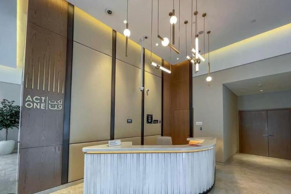 Luxury 1Br Burj Khalifa View Walk To Dubai Mal Apartment Exterior photo